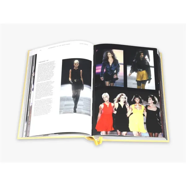 Versace Catwalk . The Complete Collections