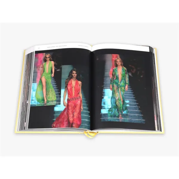 Versace Catwalk . The Complete Collections