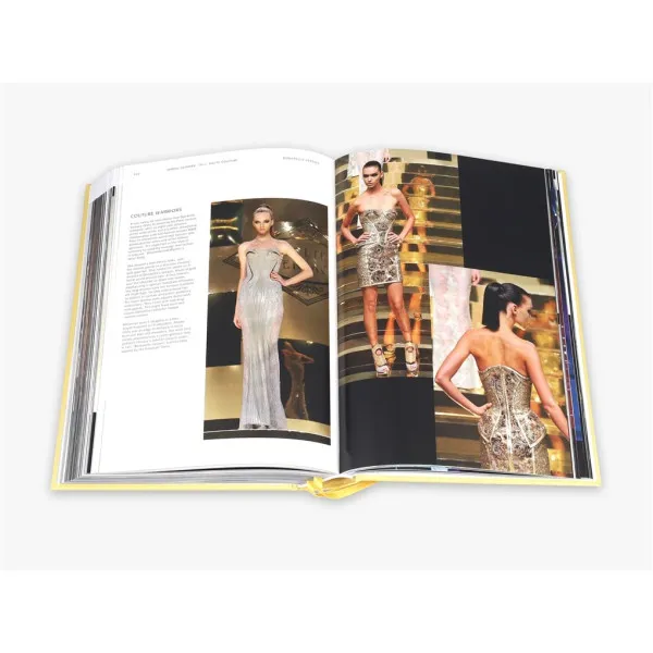 Versace Catwalk . The Complete Collections