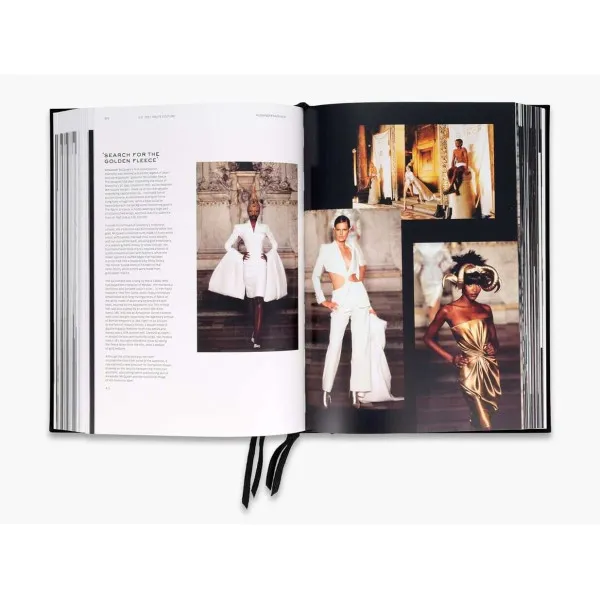 Givenchy Catwalk. The Complete Collections