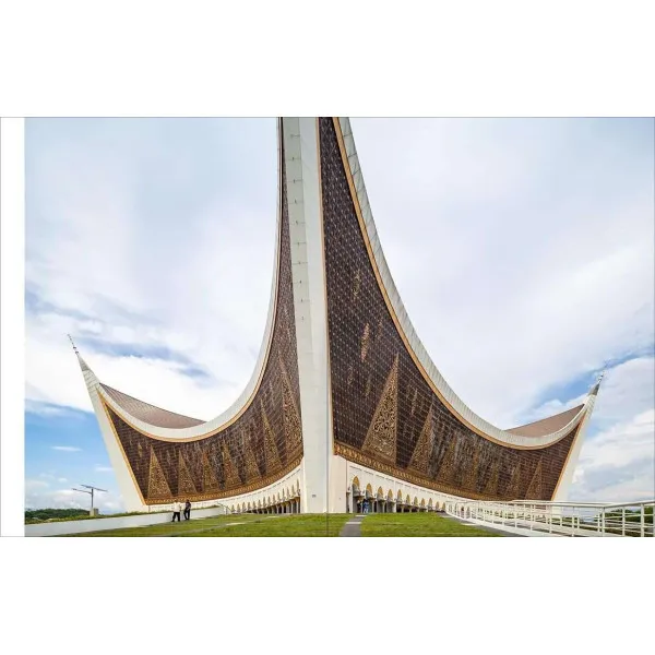 Islamic Architecture. A World History