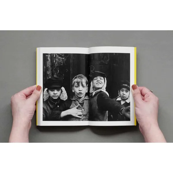 Helen Levitt - Photofile