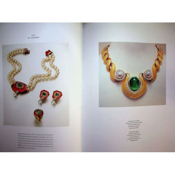 Emerald . Twenty-one Centuries of Jewelled Opulence and Power