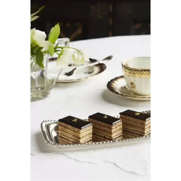Royal Teas : Seasonal recipes from Buckingham Palace