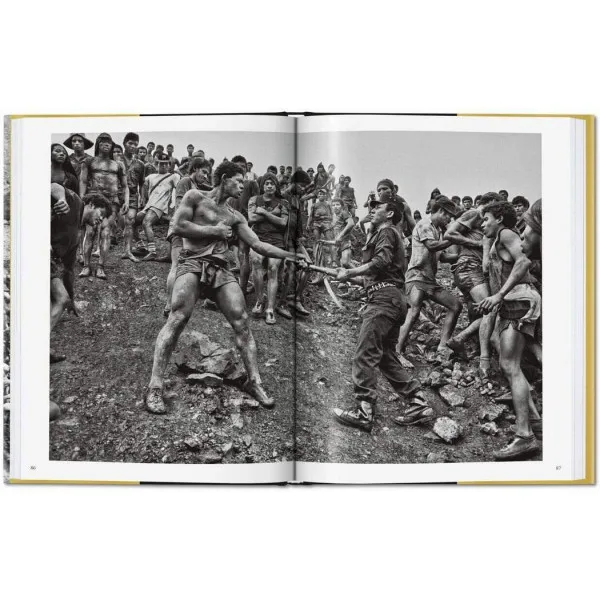 Sebastiao Salgado.Gold