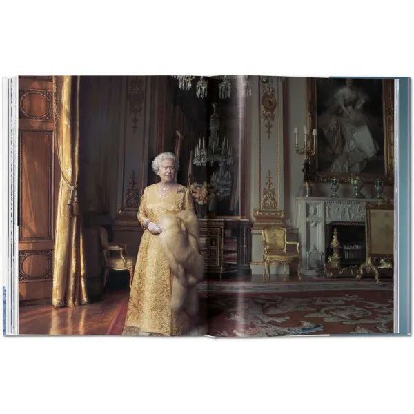 Her Majesty. A Photographic History 1926-Today