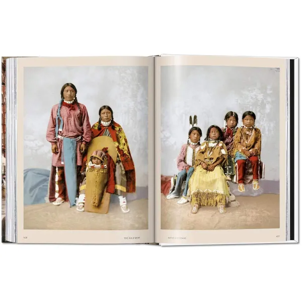 America 1900. A Portrait in Color. 45th Ed.
