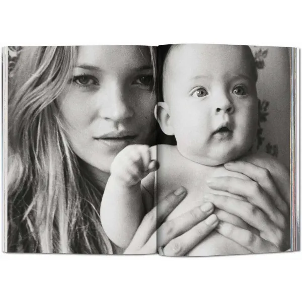 Kate Moss by Mario Testino