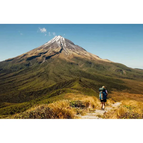The Hidden Tracks : Wanderlust off the Beaten Path explored by Cam Honan