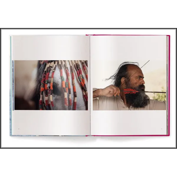 No Signal : Living in the Heart of Nature. Ten Portraits