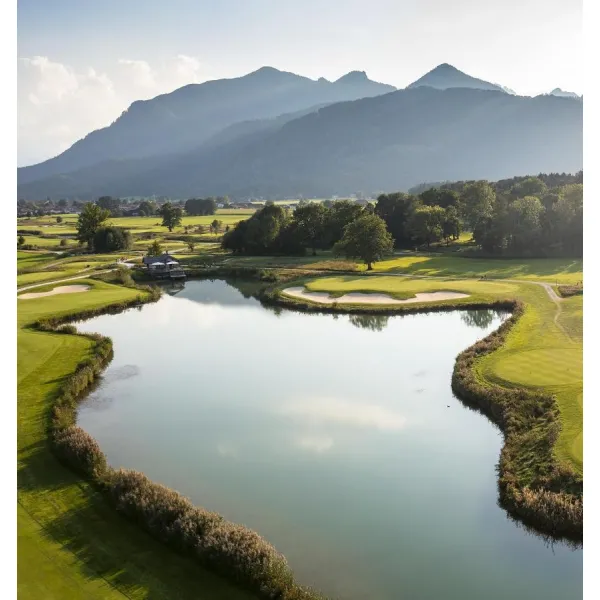 GOLF: A Tribute to Golf’s Finest Destinations, Gear, and Icons