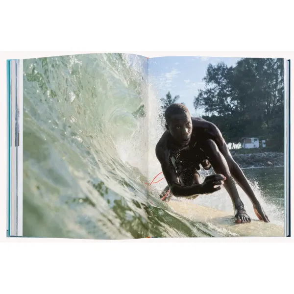 Surf Atlas : Iconic Waves and Surfing Hinterlands Around the World
