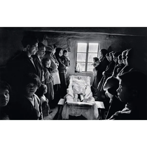 Photography: A History 1839 - Now : History of Photography Vol. I-IV