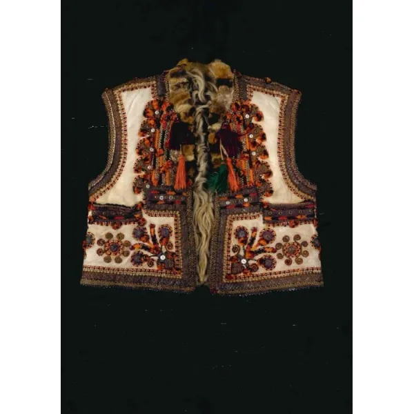 Hutsul embroidery in the collection of the National Museum of Folk Art of Hutsul and Pokuttya