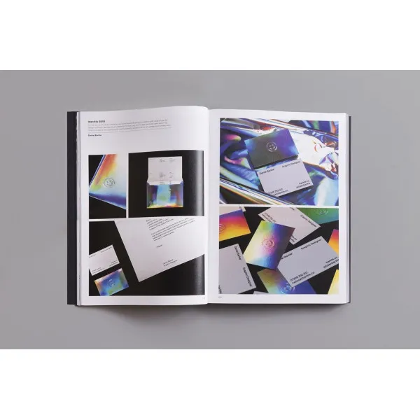 Palette 08. Iridescent. Holographics in Design