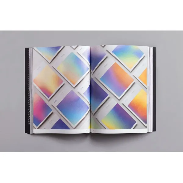 Palette 08. Iridescent. Holographics in Design